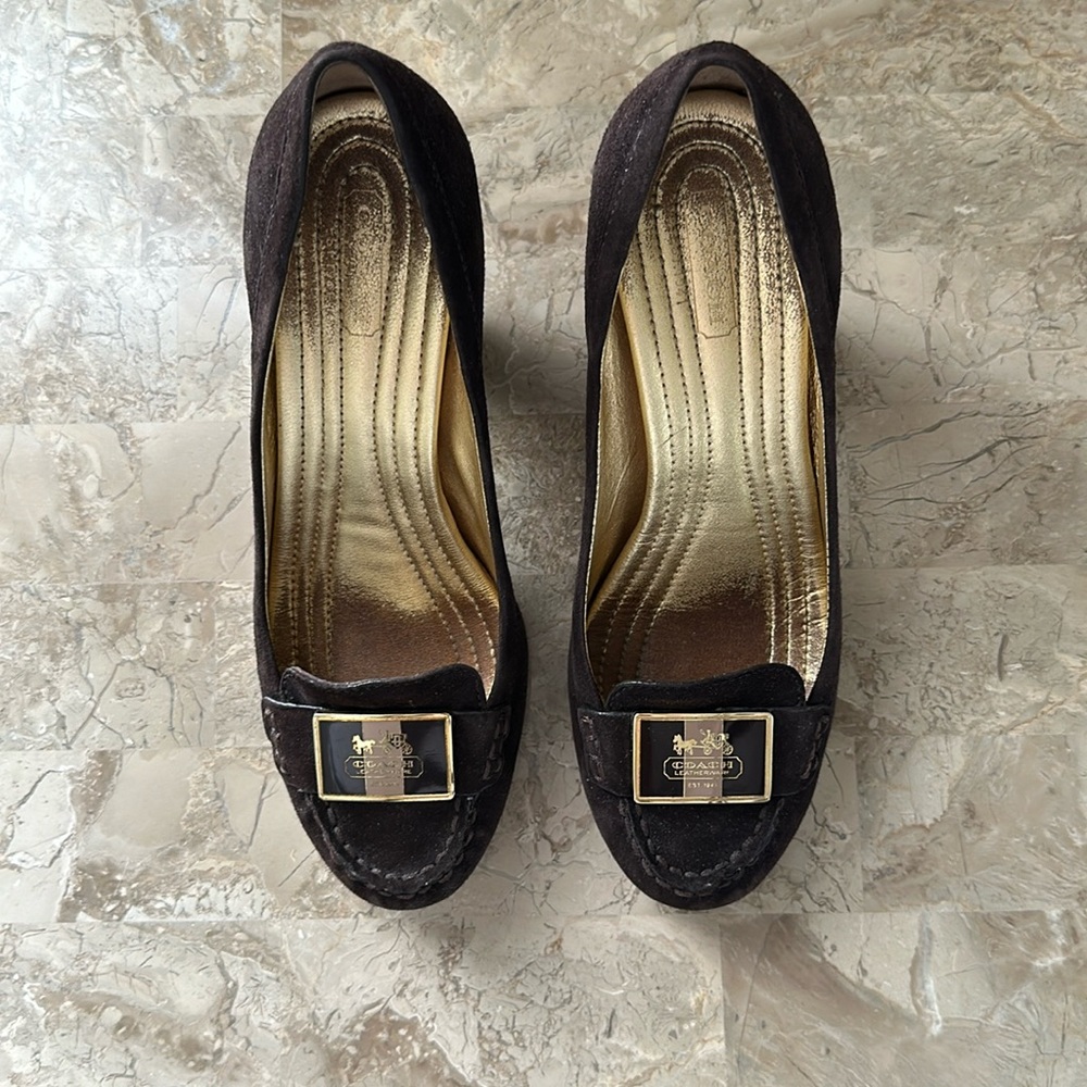 Coach Signature Chocolate Brown Suede Shoes. Size 6.5 B